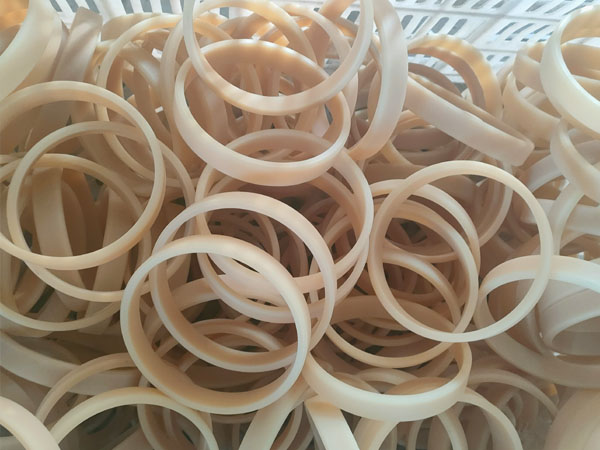 尼龍套